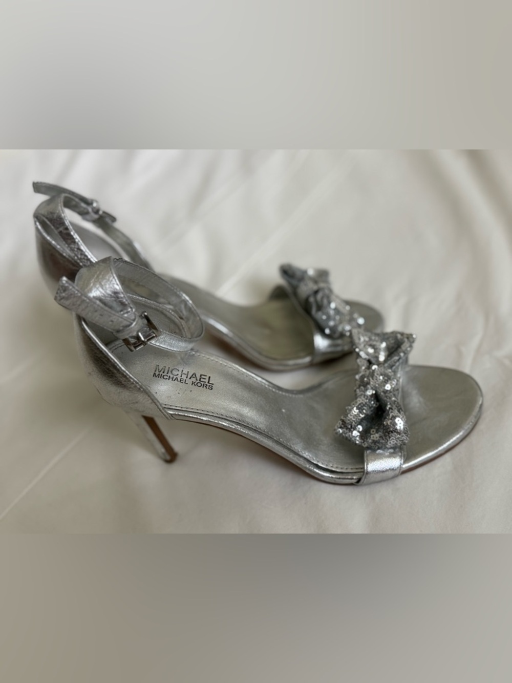 Michael Kors Silver Bow Heels Ankle Strap Stiletto Sandals Womens 7.5